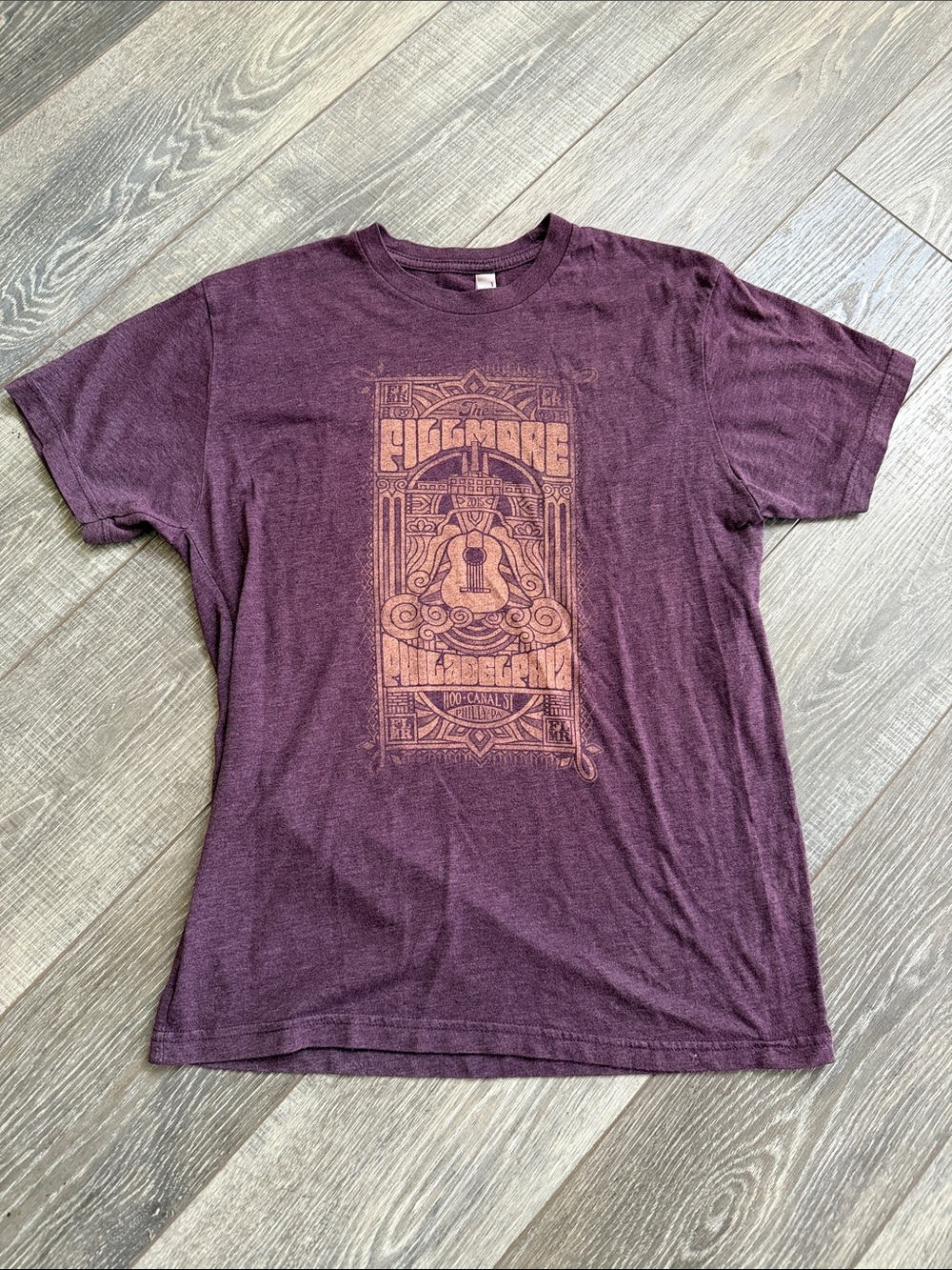 Men's Short-Sleeve Graphic T-Shirt in Deep Plum
